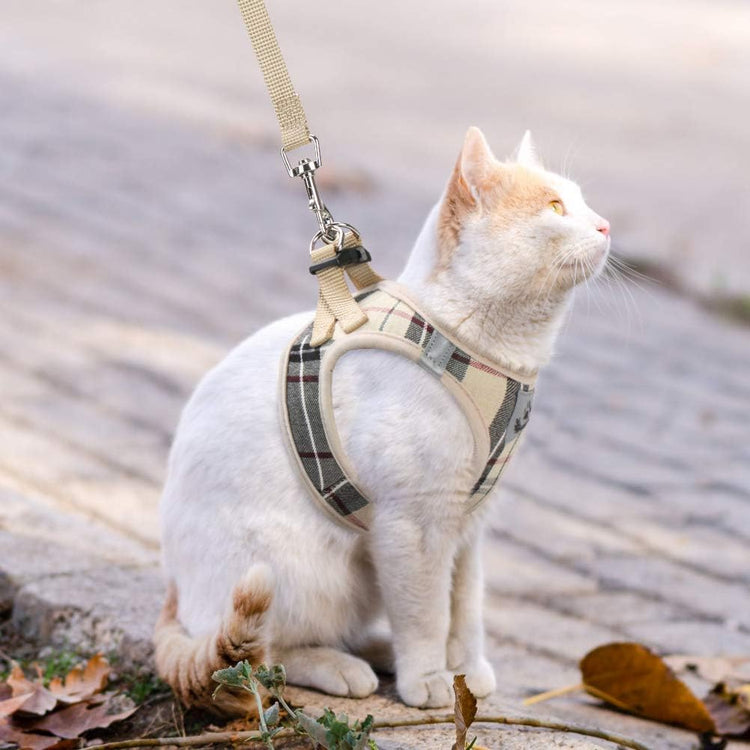 Soft Mesh Cat Harness and Leash Set, Escape Proof Vest Harnesses for Outdoor Walking with Classic Plaid Pattern Adjustable Breathable